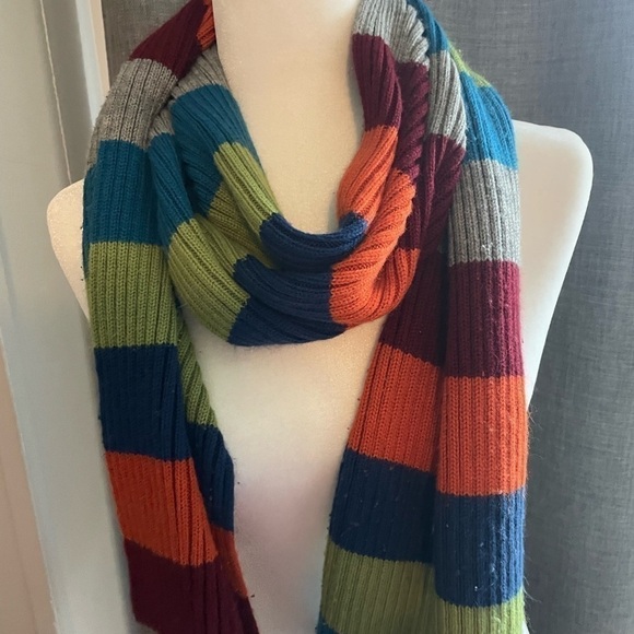 Multi colored Aeropostale scarf. - Picture 2 of 6